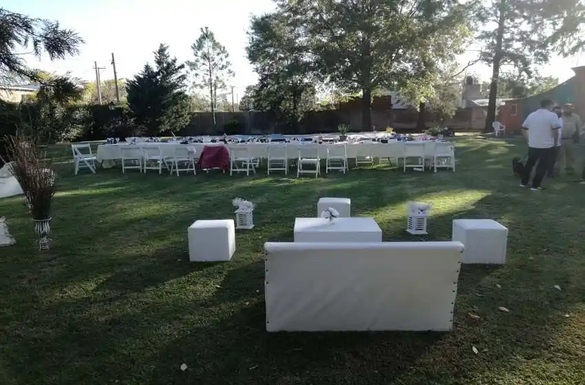 Desarticularon un casamiento con cerca de 30 personas en un predio de zona noroeste donde hay un geriátrico