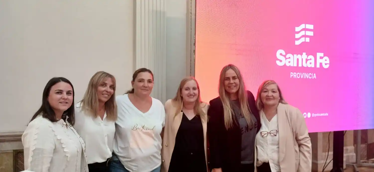 Funcionarias municipales y provinciales.