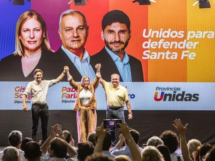 Provincias Unidas desarrolló un acto a estadio lleno en Regatas de Santa Fe.