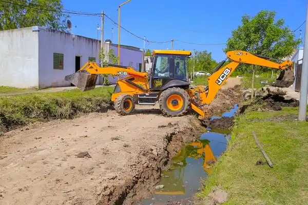 Comenzaron las obras de cordón cuneta y badenes en calle Gutiérrez