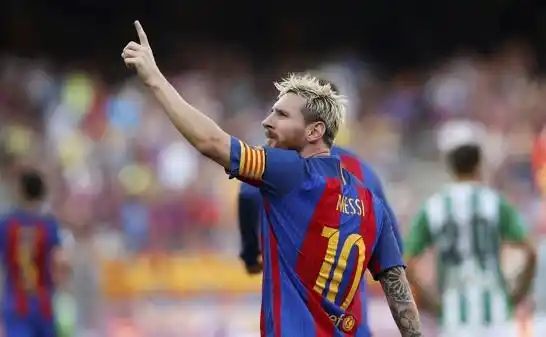 Con dos de Messi y un hat-trick de Suárez, Barcelona abrió la Liga con una goleada