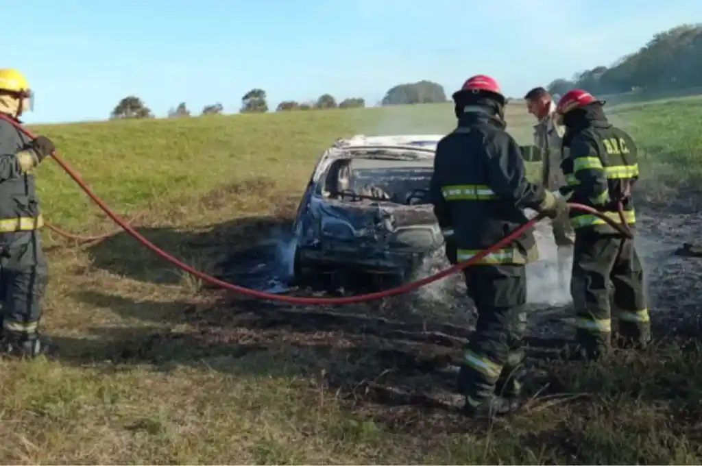 La Policía Científica trabajó en conjunto con peritos de Bomberos.