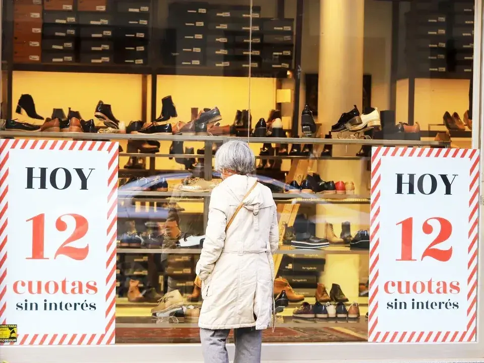 Por impulso del Mundial y el aguinaldo, las ventas minoristas volvieron a crecer después de 13 meses