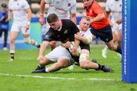 Los Pumitas no pudieron con Inglaterra en el debut