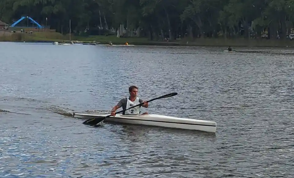 El CNF tuvo su primer Kayaktlon.