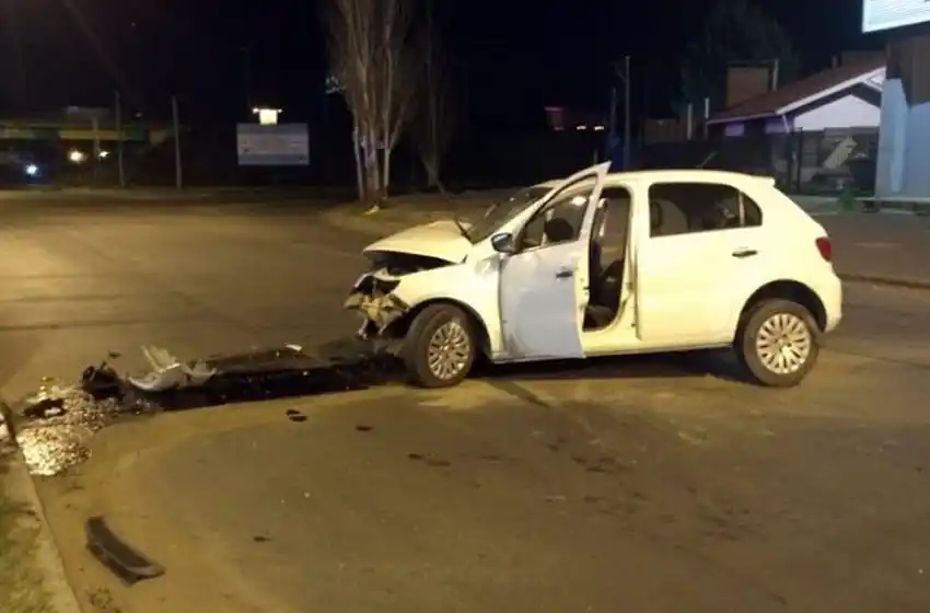 Choque fatal en zona oeste: murió una mujer y otras dos personas resultaron heridas