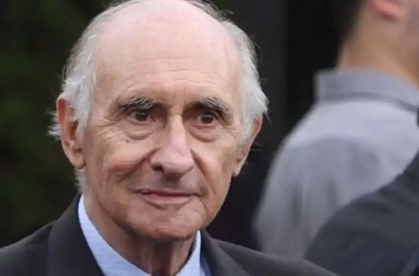 Fallaron intentos de retirarle el respirador y harán traqueotomía a de la Rúa