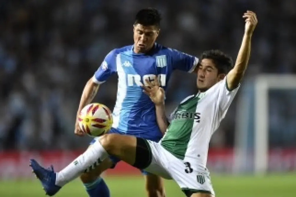 Racing empató con Banfield en Avellaneda