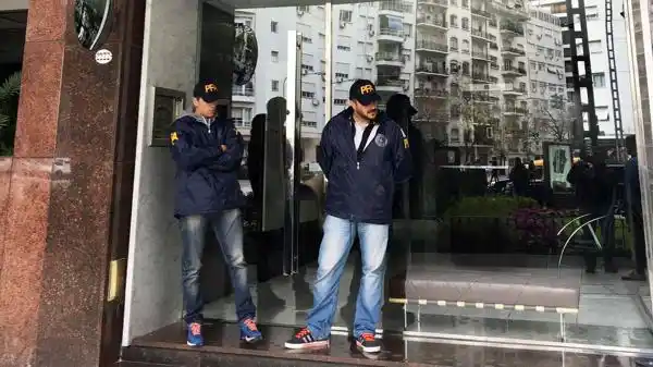 Allanan el departamento de Julio De Vido en Palermo