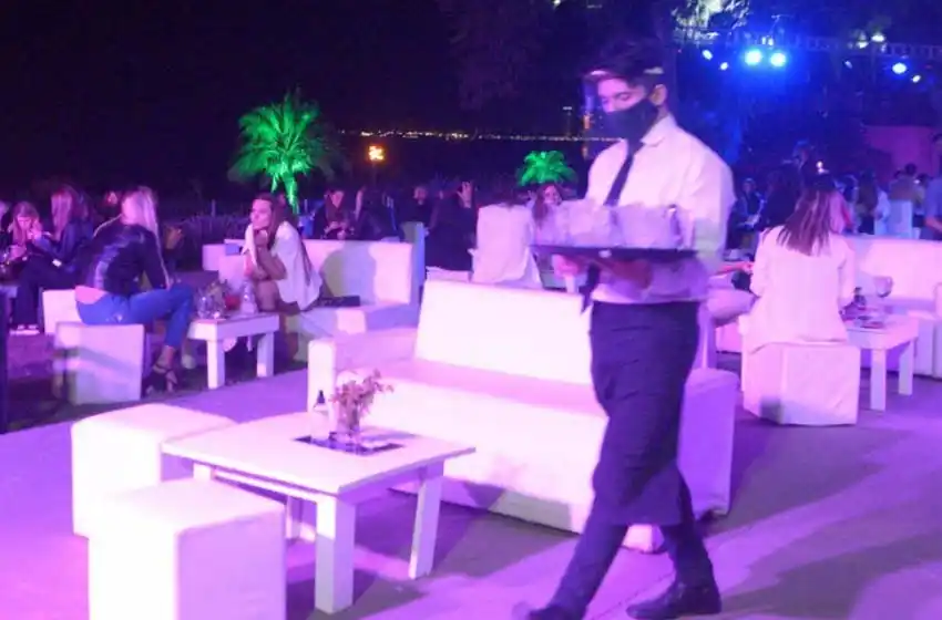 Desde el municipio explicaron el motivo de la suspensión a la habilitación de los salones que funcionan como bares