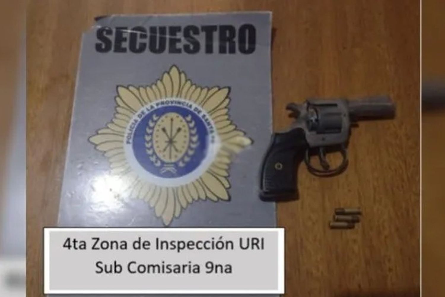 Un adolescente de 13 años fue con un arma calibre 22 cargada a la escuela: no sería la primera vez