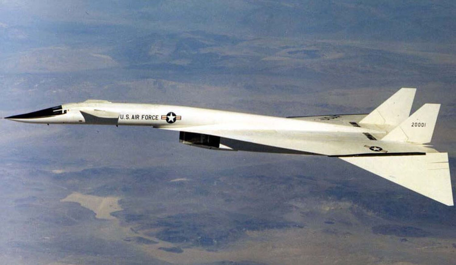 North American XB-70 Valkyrie: a 57 años del final del sueño supersónico