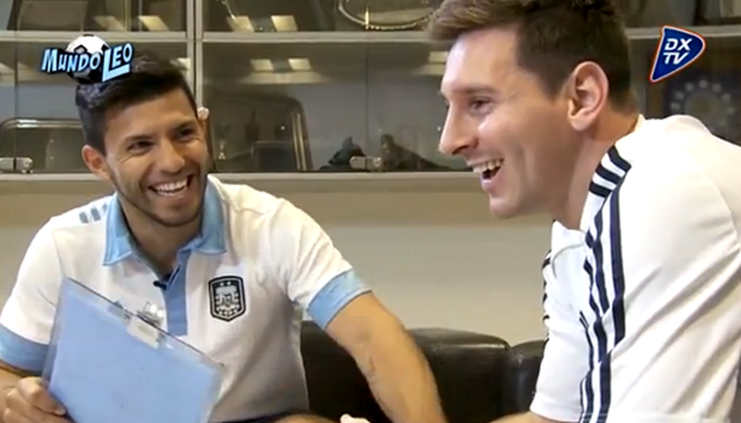 ¡Imperdible! El Kun Agüero entrevistó a Lionel Messi
