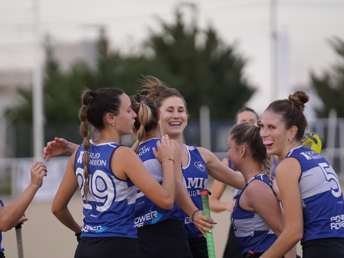 Antártida brilló ante La Tablada Rojo 