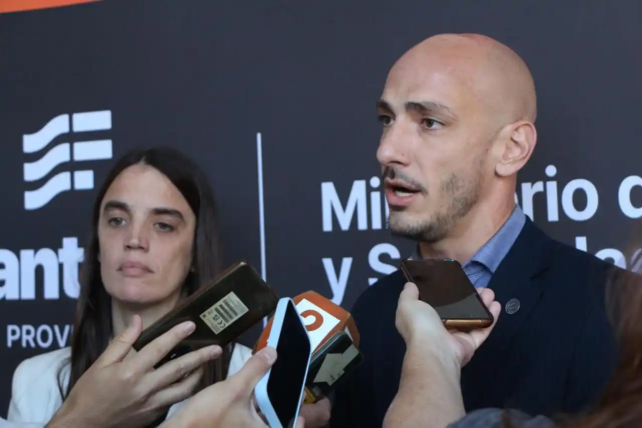 Los funcionarios provinciales dieron detalles del operativo.