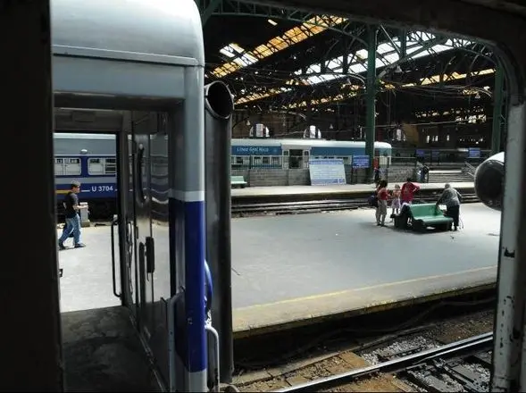 Paro de trenes desde el mediodía por protesta de maquinistas