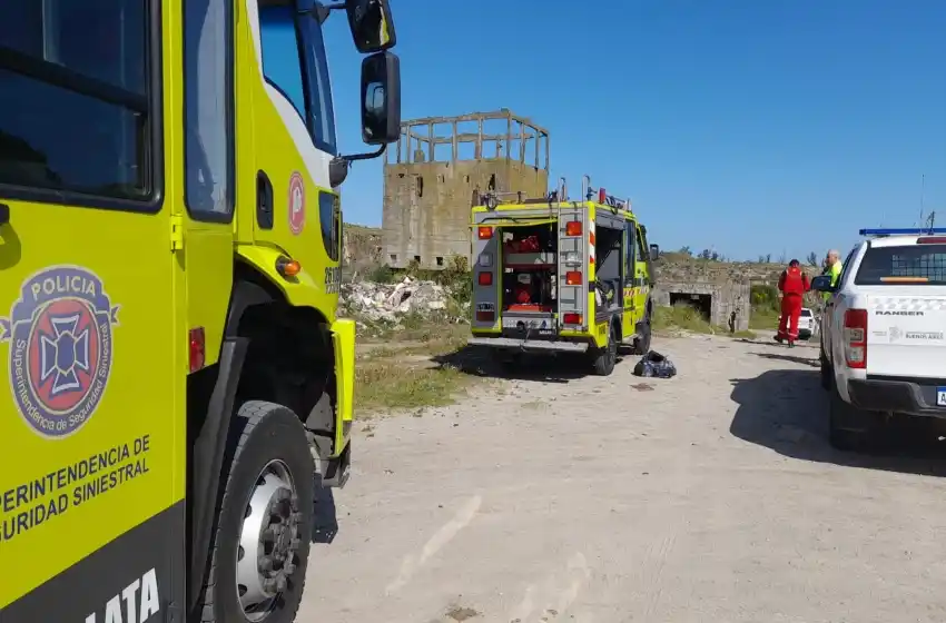Alarma en Las Canteras: rescatan a un menor que se encontraba  atrapado en una edificación abandonada