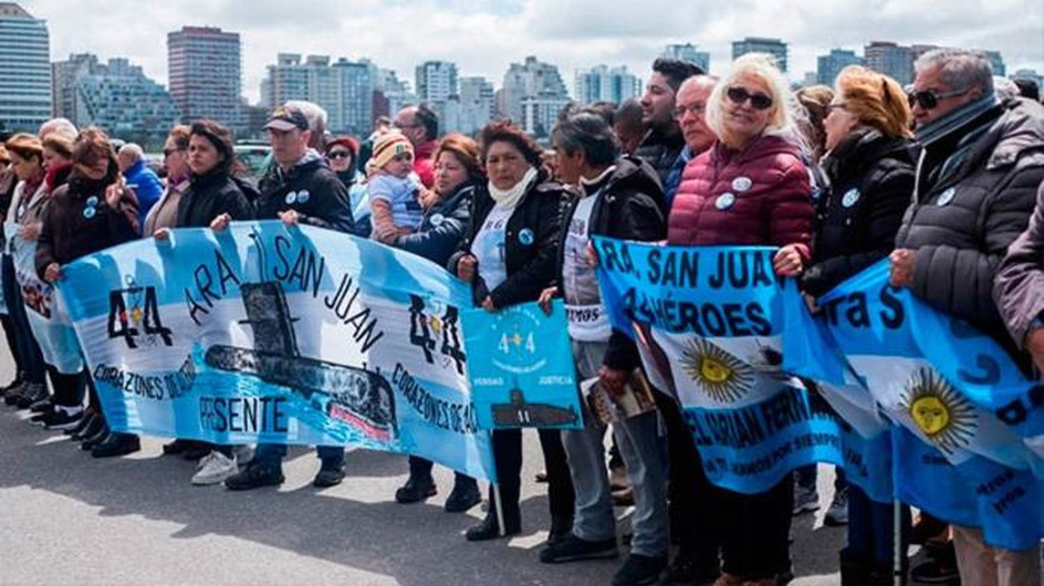 Familiares del ARA San Juan apelaron el sobreseimiento  de Mauricio Macri