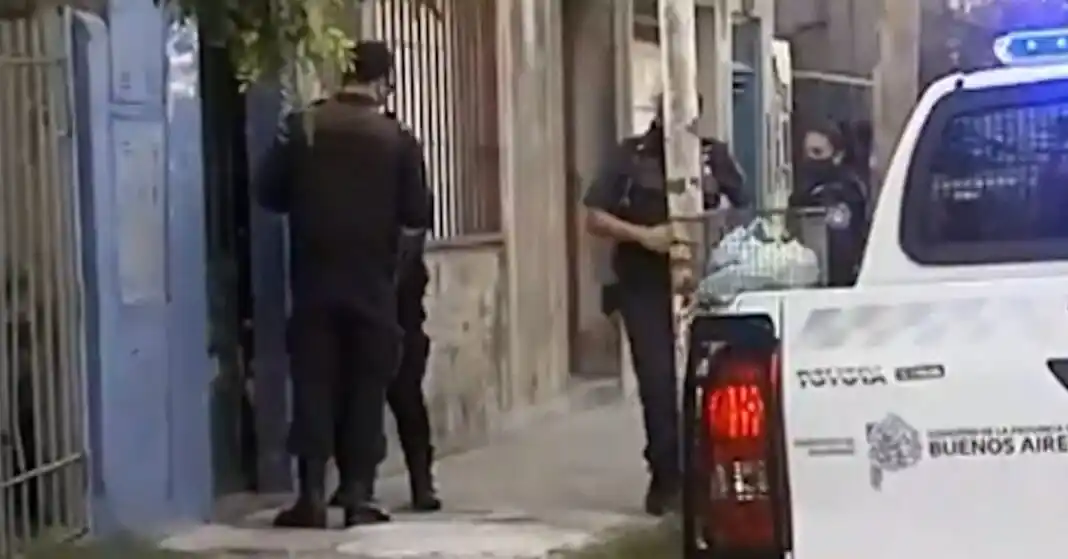 Un efectivo de la policía porteña mató a su hija de 6 años mientras discutía con mujer