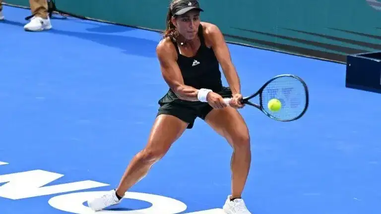 Carlé juega en París.