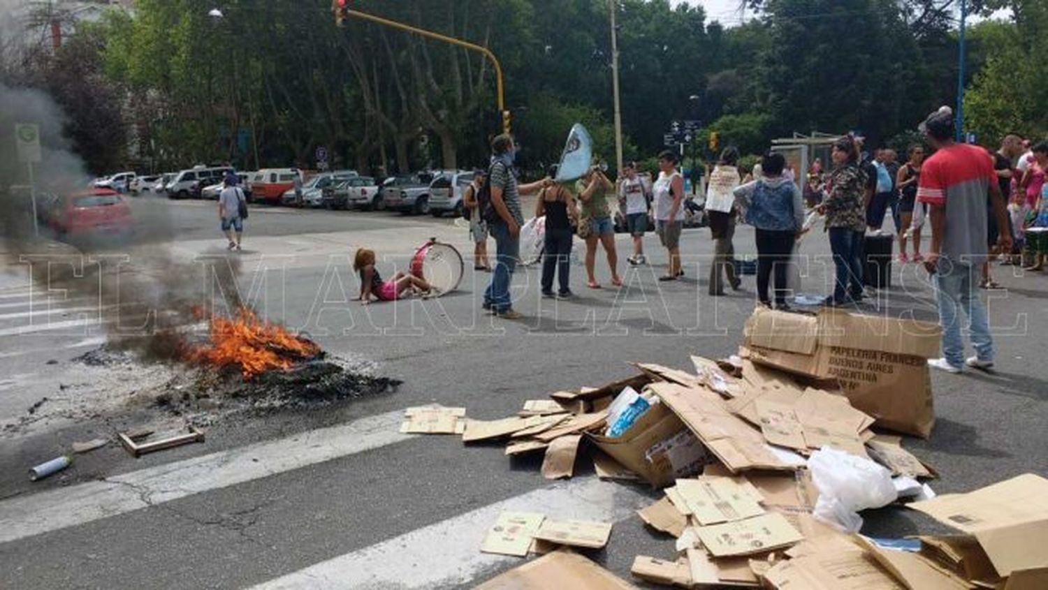 Quema de neumáticos: "La ordenanza no busca limitar la protesta"