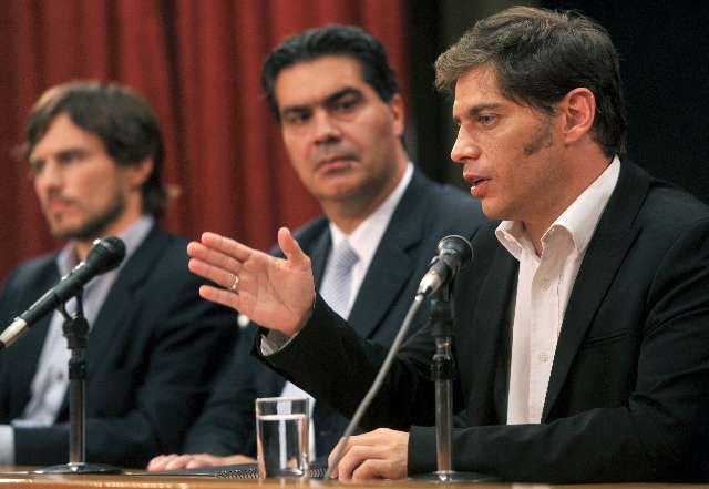 Kicillof: "Empresas de insumos se comprometen a retrotraer precios al 21 de enero"