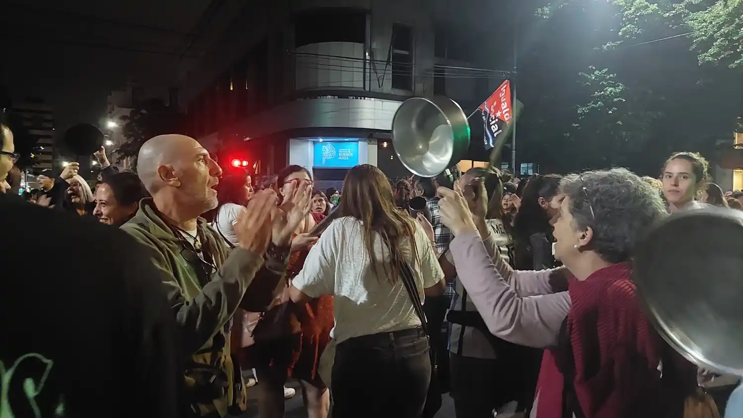 Cacerolazos LP