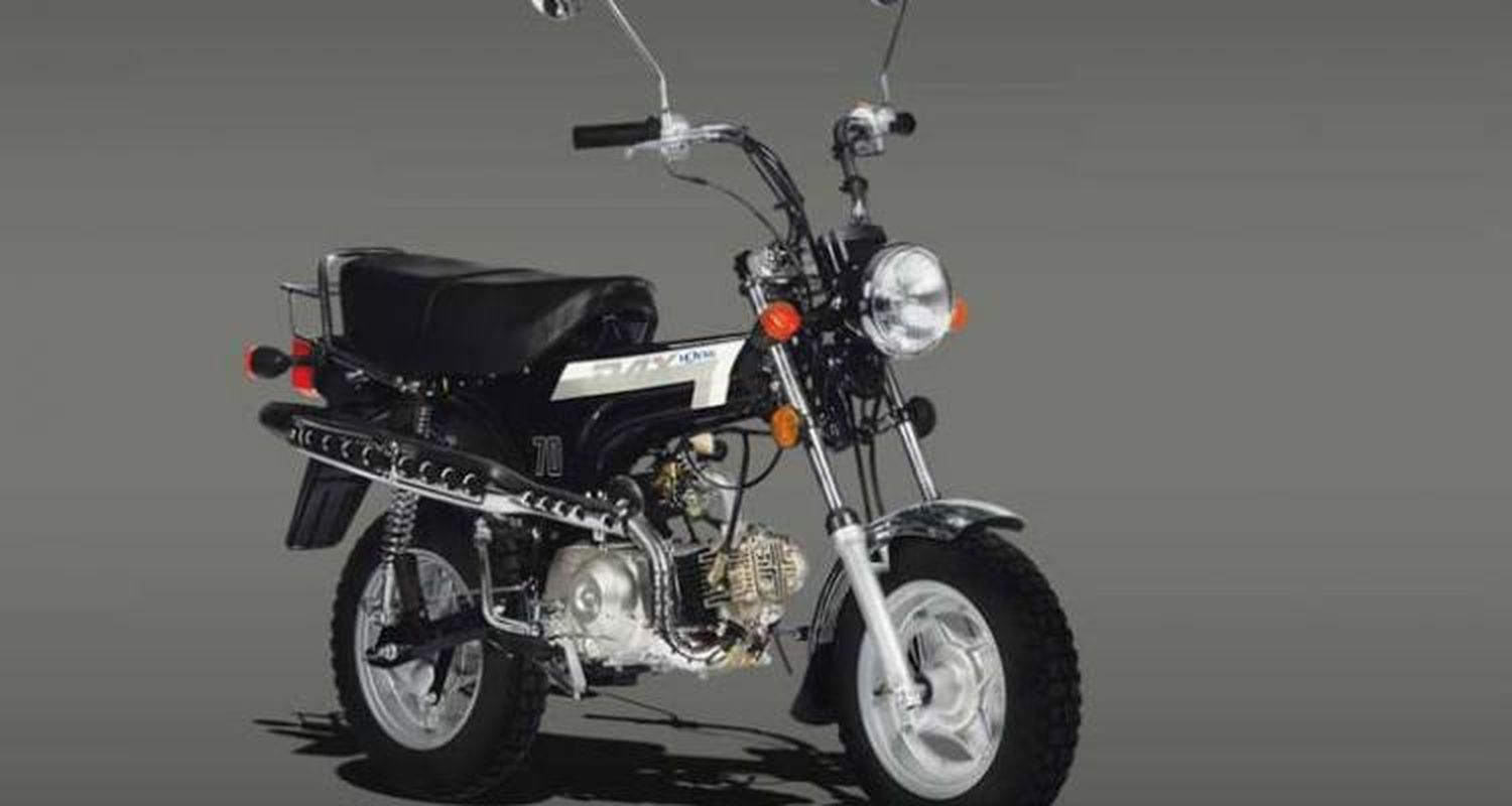 Salía del supermercado y le robaron la moto