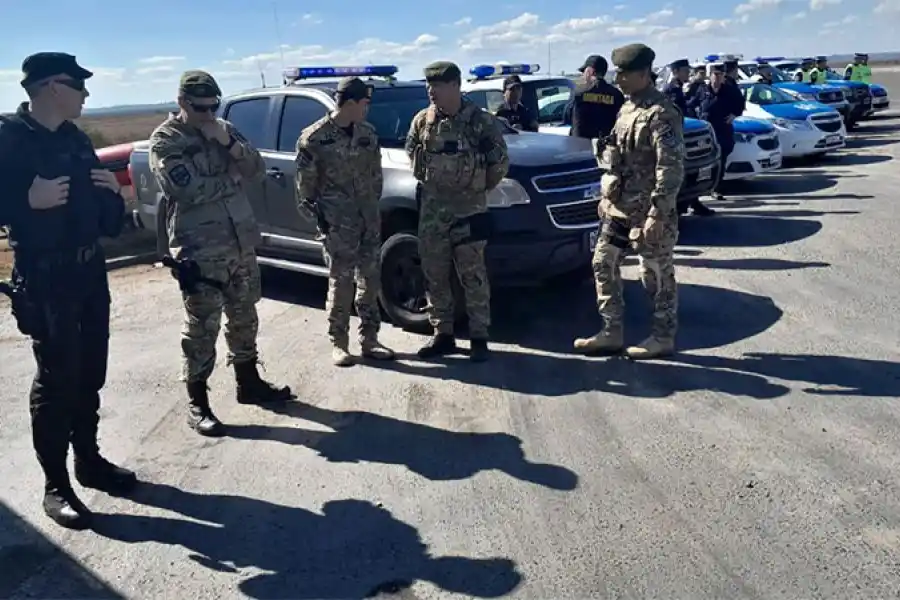 Detenidos por prender fuego en islas: qué alegan los apicultores en su defensa