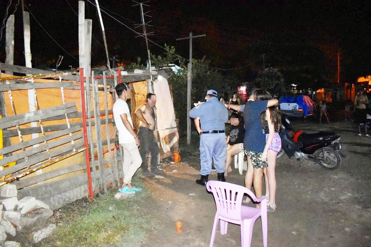 Falleció electrocutado al
manipular un ventilador