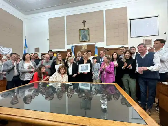 Mar del Plata honra al periodista Vicente 'Cholo' Ciano con un emotivo homenaje y una nueva fecha conmemorativa