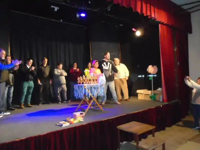 AJEDREZ: RECONOCIMIENTO HACIA ALEJANDRO POR LA FEDERACIÓN DEL OESTE DEL GRAN BS.AS.