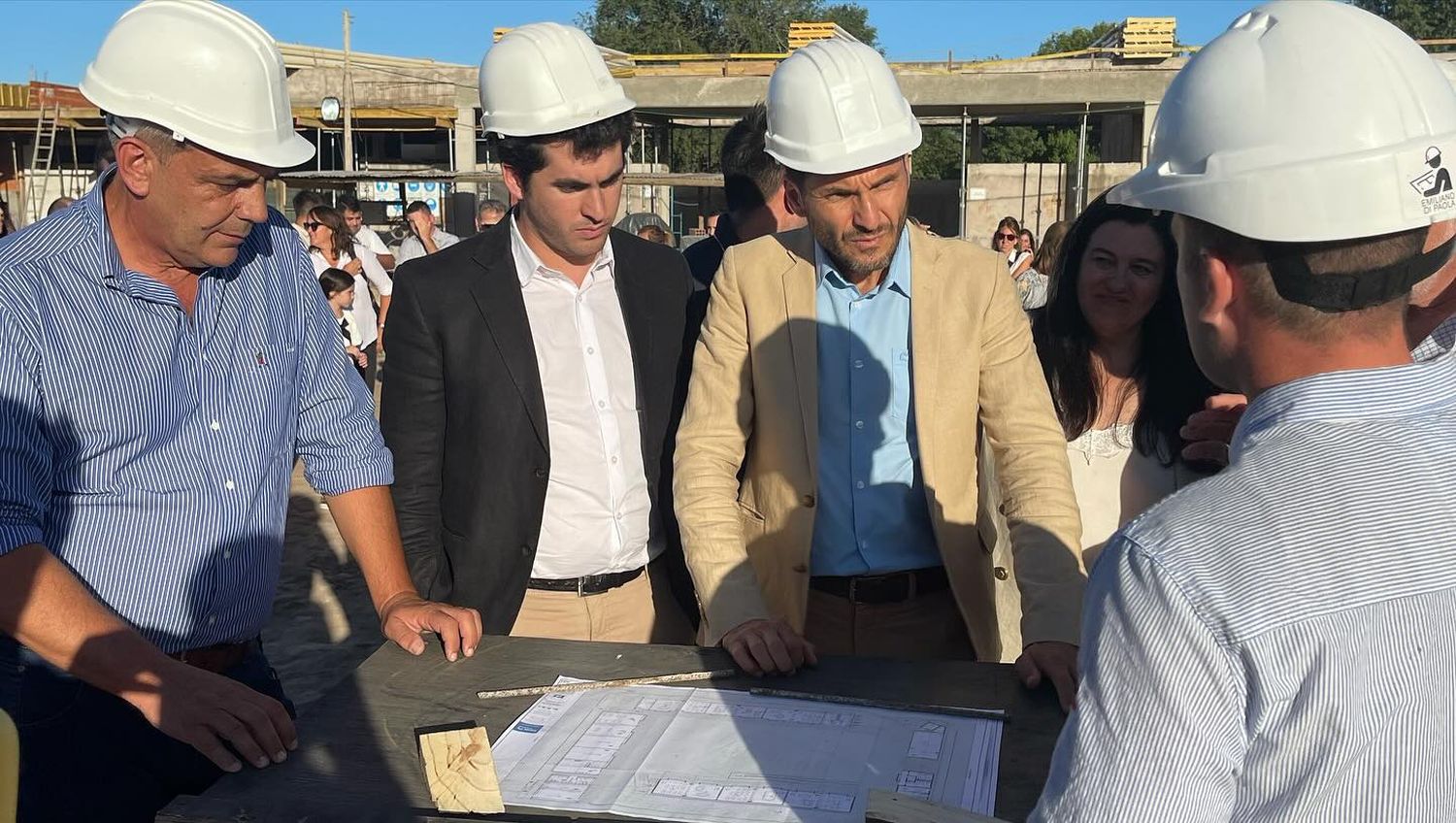 El gobernador de recorrida por la obra en la Escuela Agrotécnica de Rufino