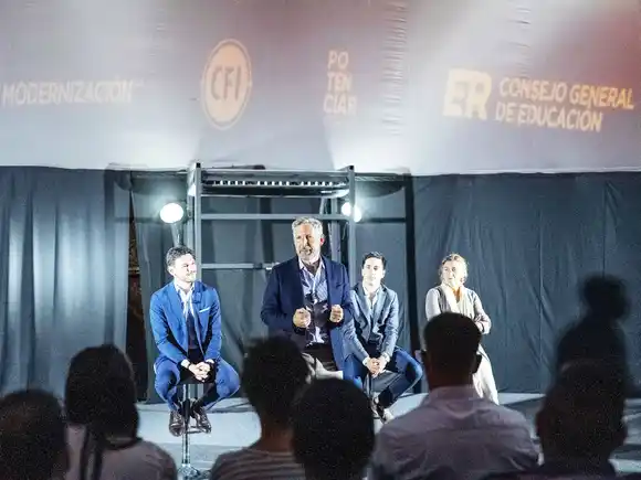 Entre Ríos lanzó un plan para incorporar innovación tecnológica en las aulas