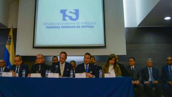 LA SOPA SE PONE NEGRA: TSJ paralelo mete la mano en lío opositor y dice que no saquen a Guaidó