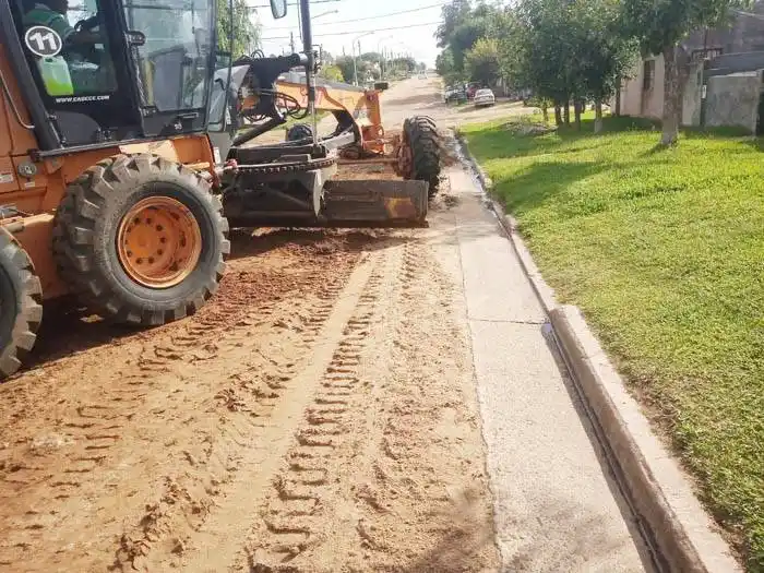 Perfilado y arreglos de  calles sin pavimentar 