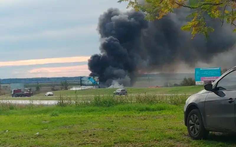 “Así fue el incendio en la ruta, eran gomas”
