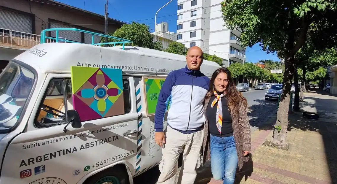 El proyecto se llama Argentina Abstracta y trata sobre “una colección de cuadros que creé en el 2016”