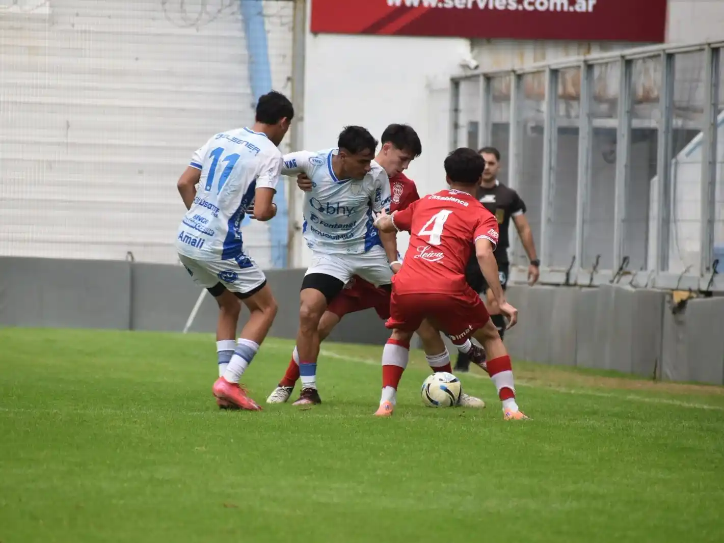 Derrota de la Cema 2 a 1 ante el Globo en el estadio Monumental por el Torneo Proyección. Foto:  Atlético de Rafaela @OficialAMSyD