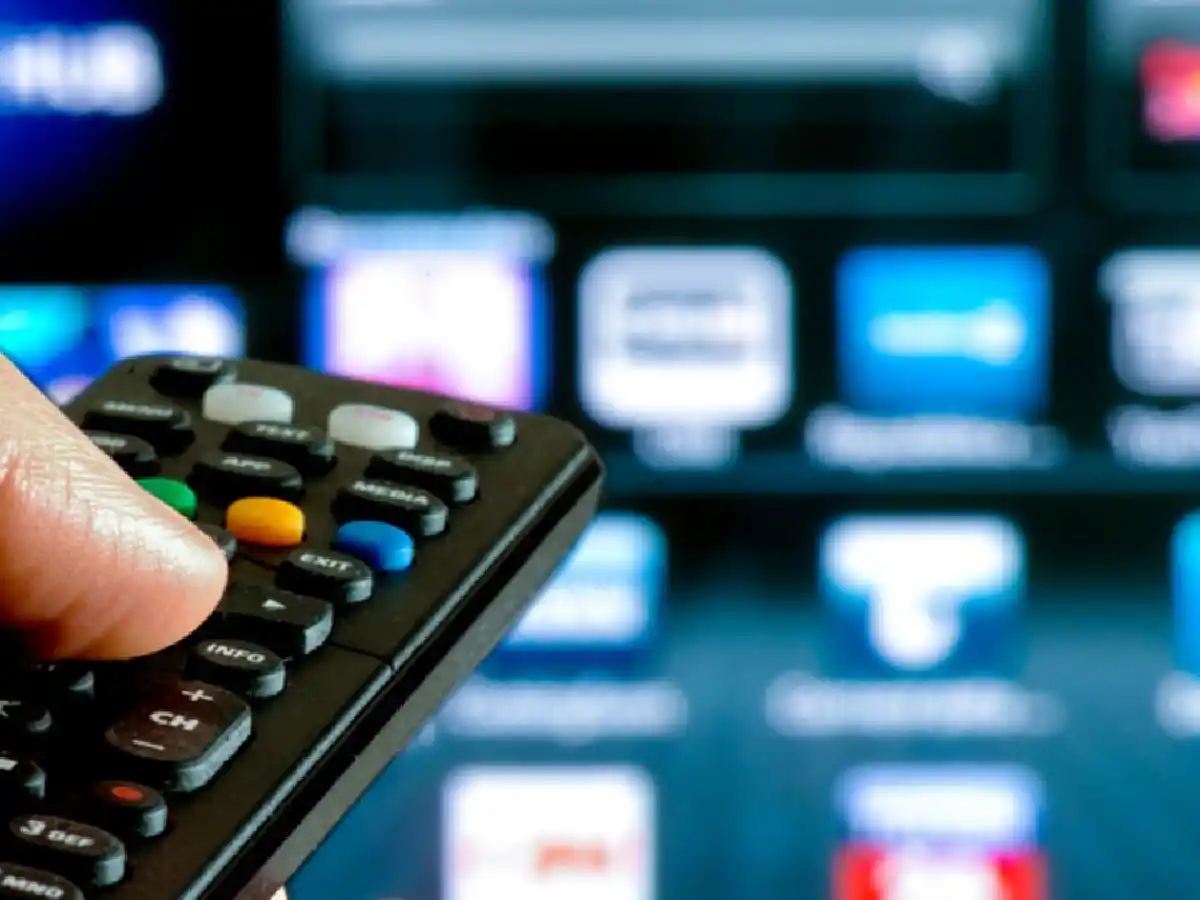 Exeptúan de la cuarentena a prestadoras de telefonía, internet y TV por cable