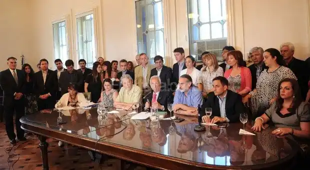 Al menos 12 Diputados se fueron del FpV para formar nuevo bloque