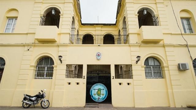 Un preso cayó al vacío: Investigan si fue accidental o lo tiraron