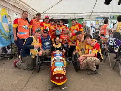 Trabajo en equipo y una experiencia inolvidable: lo que dejó el Desafío ECO YPF en los alumnos de la EET N° 2