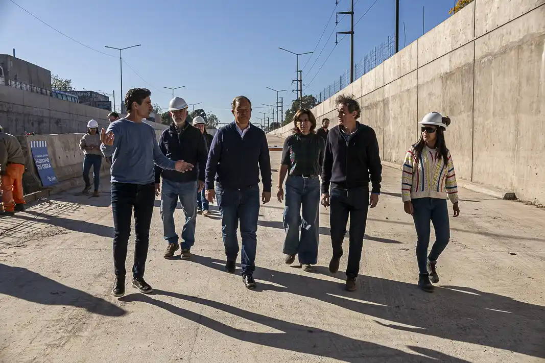 Almirante Brown: Cascallares y Katopodis recorrieron la etapa final de la obra del Viaducto de la Rotonda Los Pinos