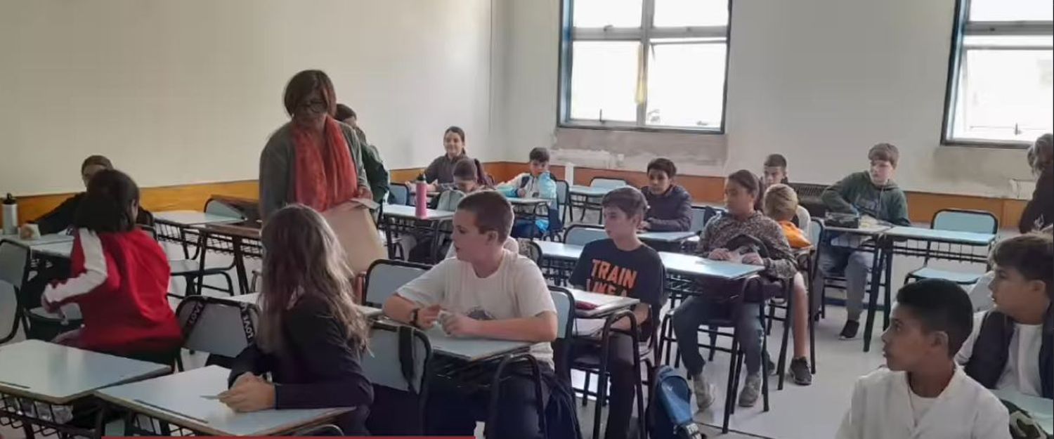 Docentes cobran hoy por complementaria el 10,9% de aumento