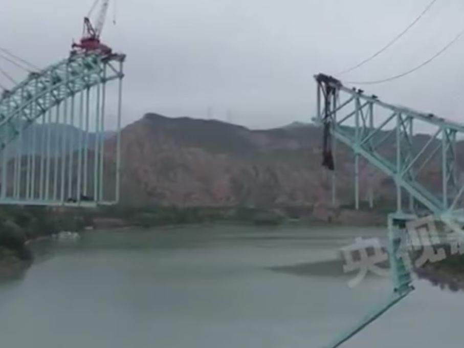 se callo un puente en china 2