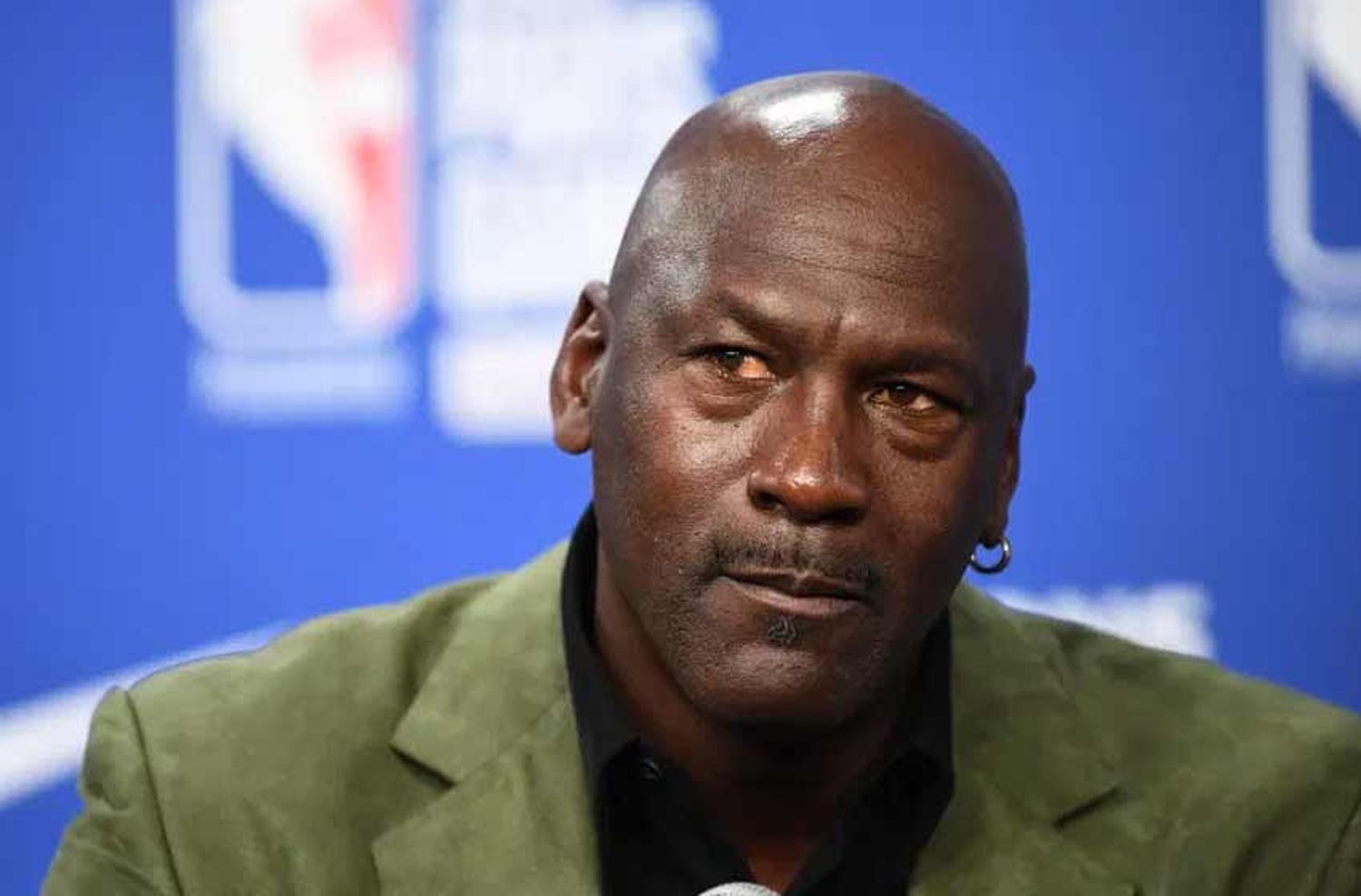 Michael Jordan explotó y apuntó contra el racismo: “Ya hemos tenido suficiente, estoy dolido y furioso”