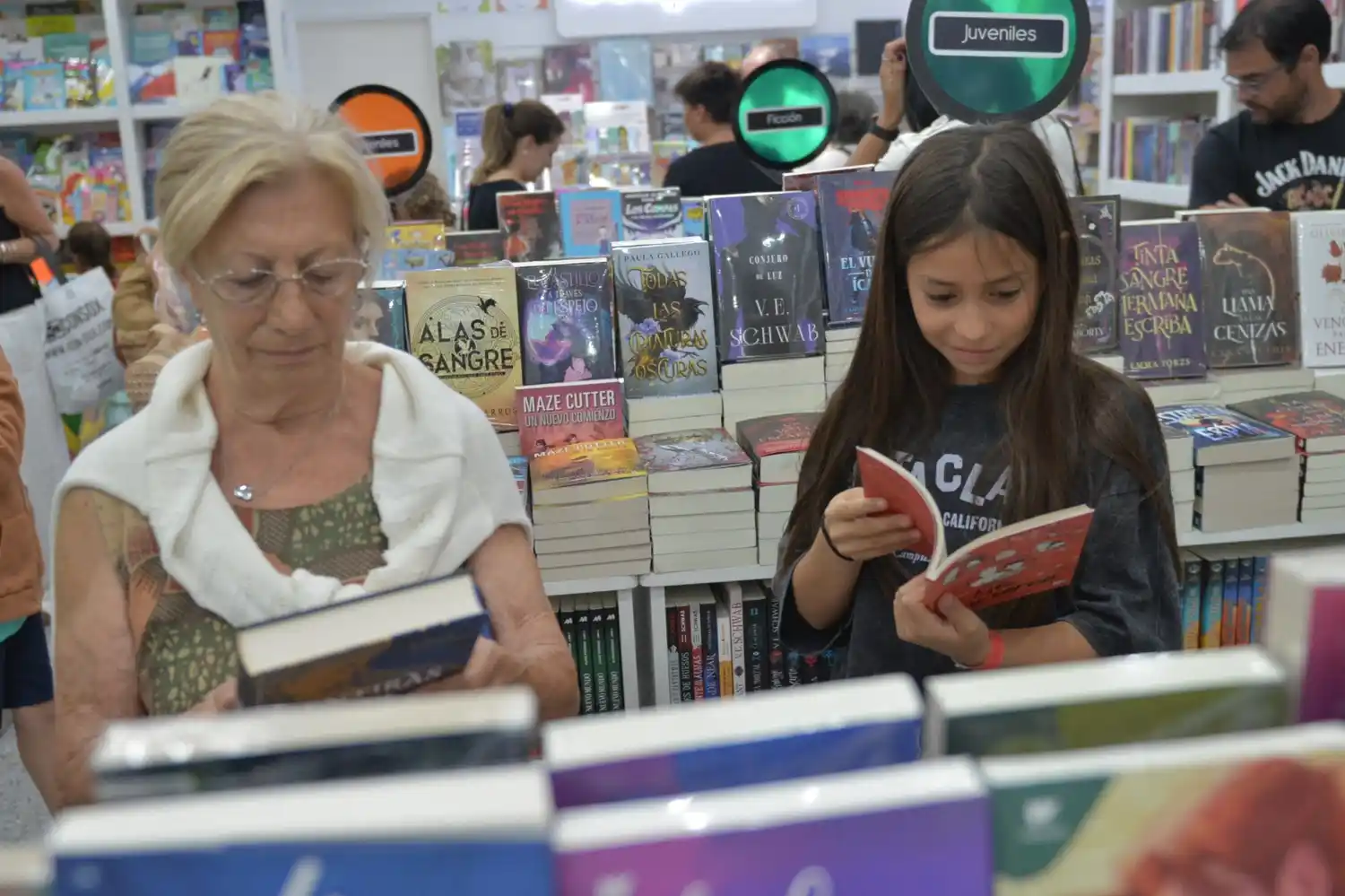 Este sábado Tandil se inundará de arte y literatura en una nueva Noche de las Librerías