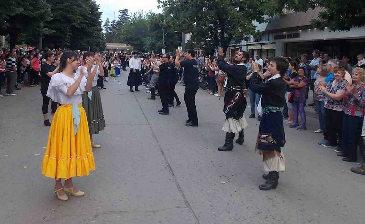 Como ocurre habitualmente, habrá desfile por las calles de la ciudad.