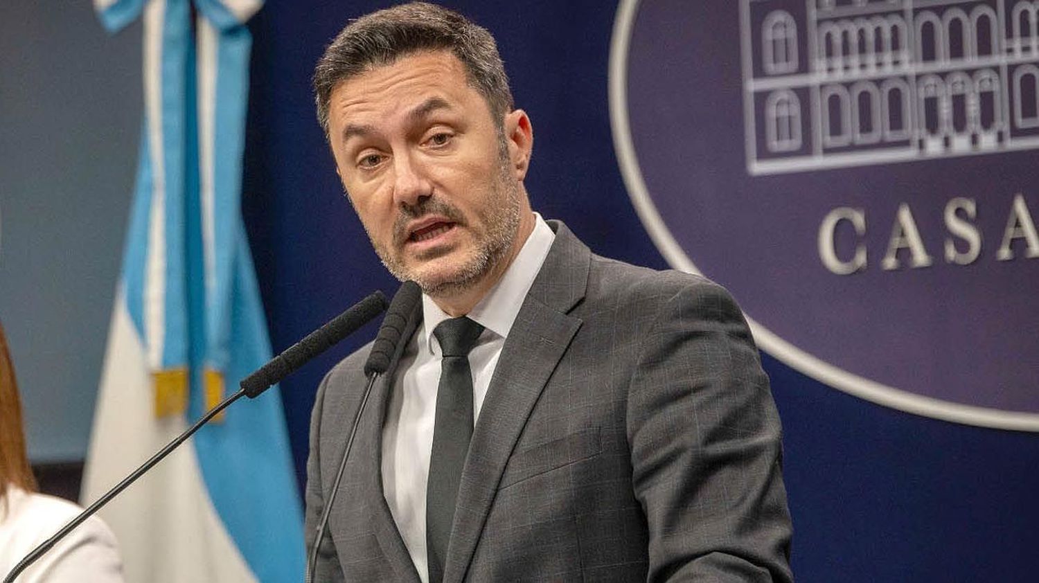 El ministro Luis Petri